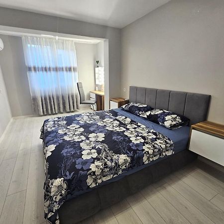 Apartment Bohemi With Free Parking Burgas City Eksteriør billede