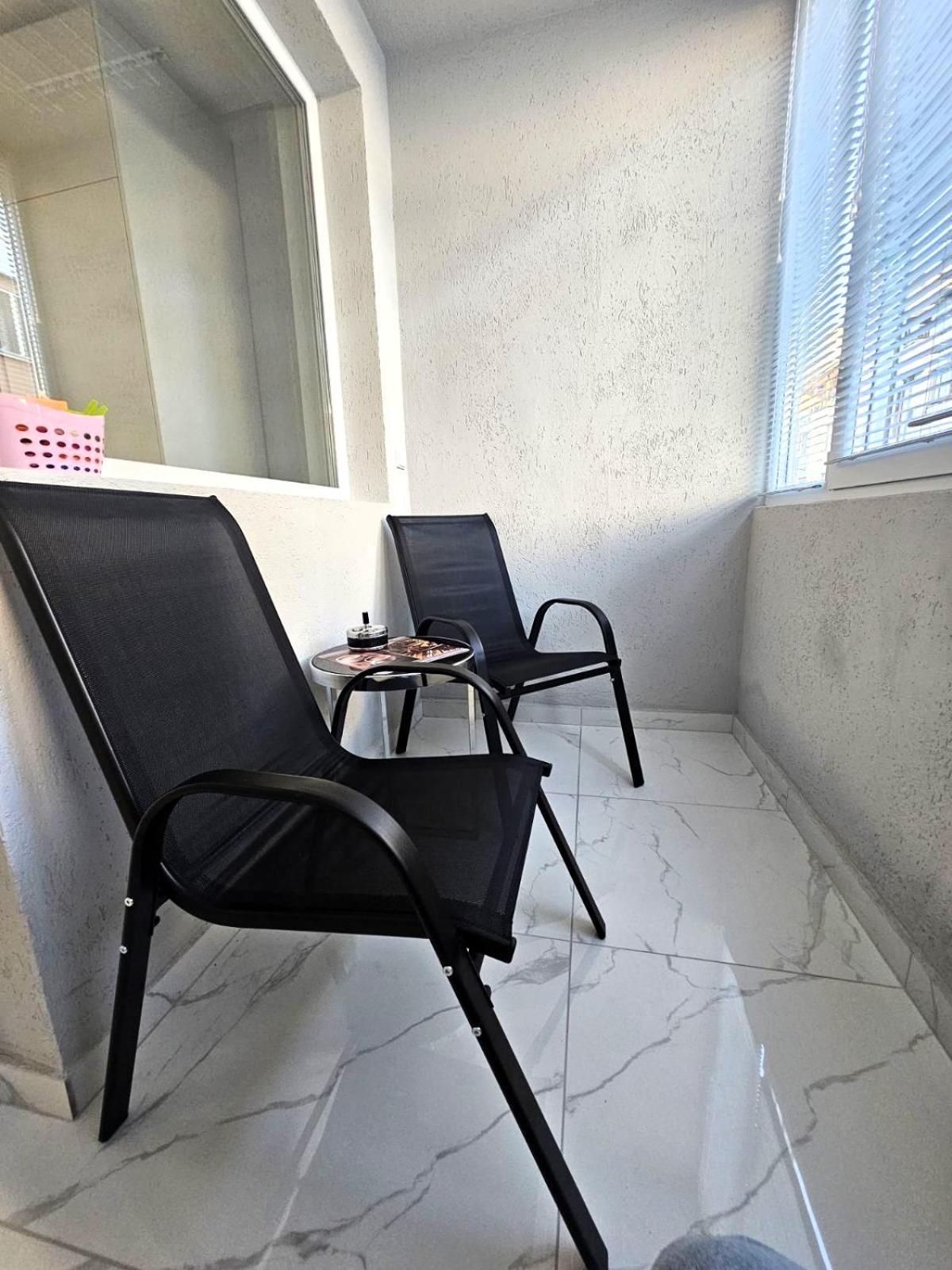 Apartment Bohemi With Free Parking Burgas City Eksteriør billede