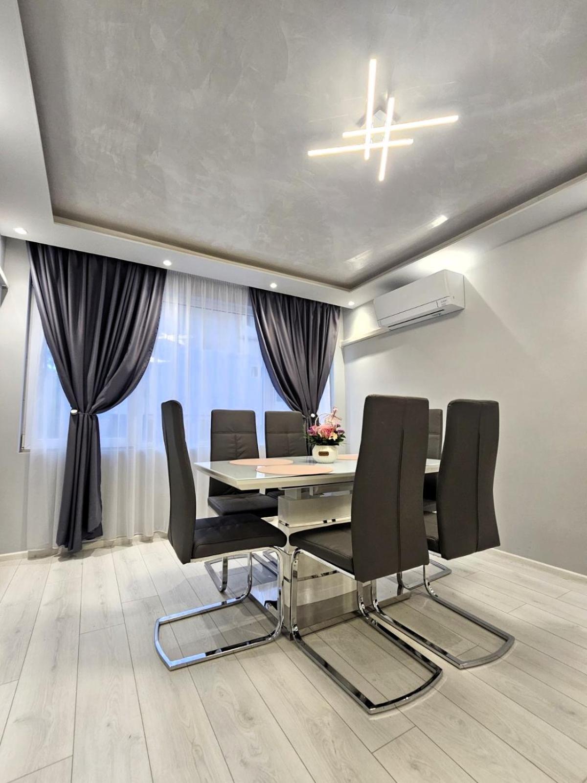 Apartment Bohemi With Free Parking Burgas City Eksteriør billede
